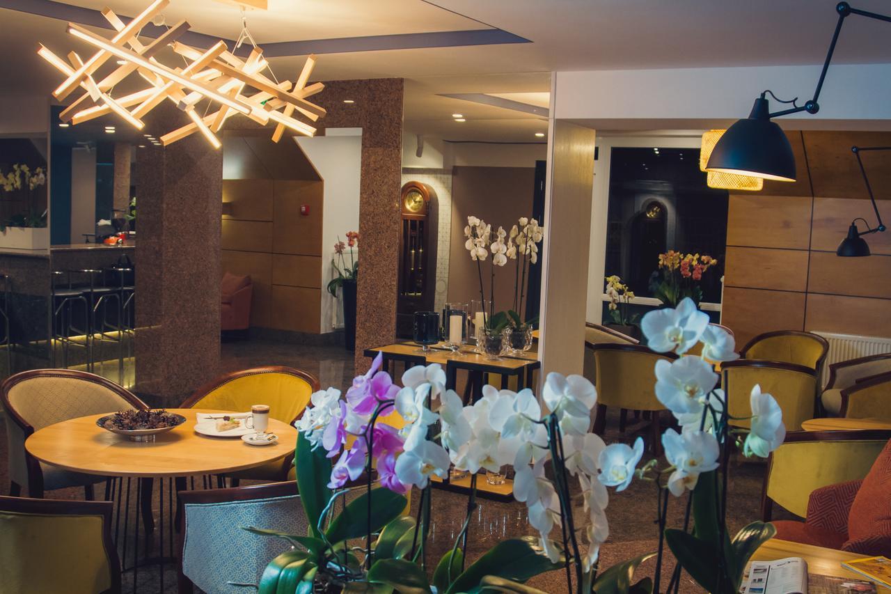 Ukraina Hotel Tjerkasy Eksteriør billede