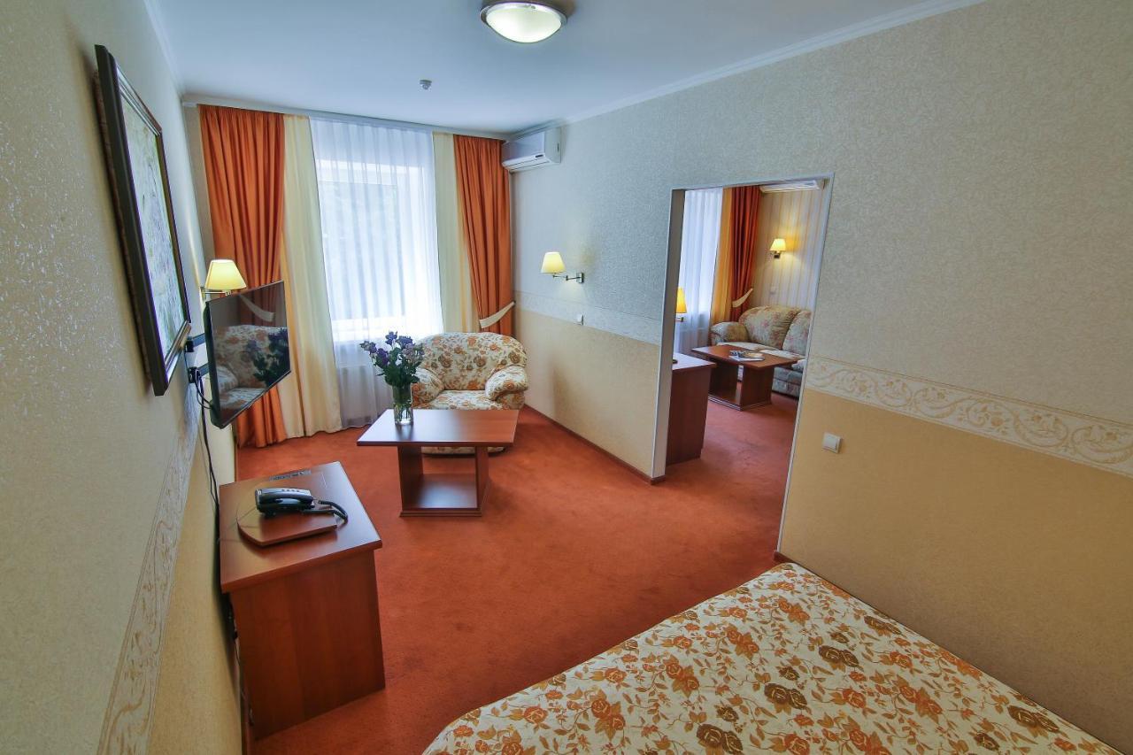 Ukraina Hotel Tjerkasy Eksteriør billede