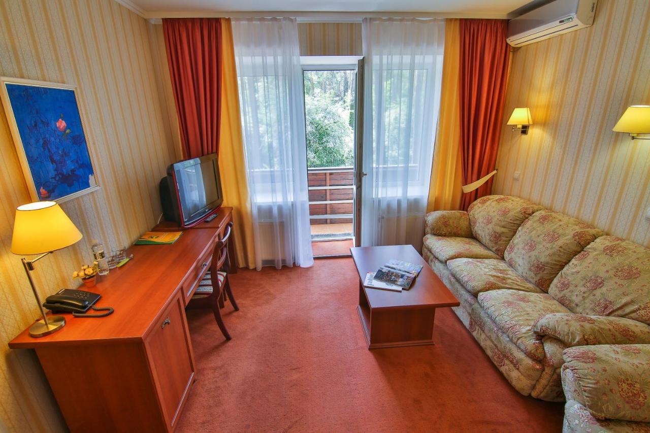 Ukraina Hotel Tjerkasy Eksteriør billede