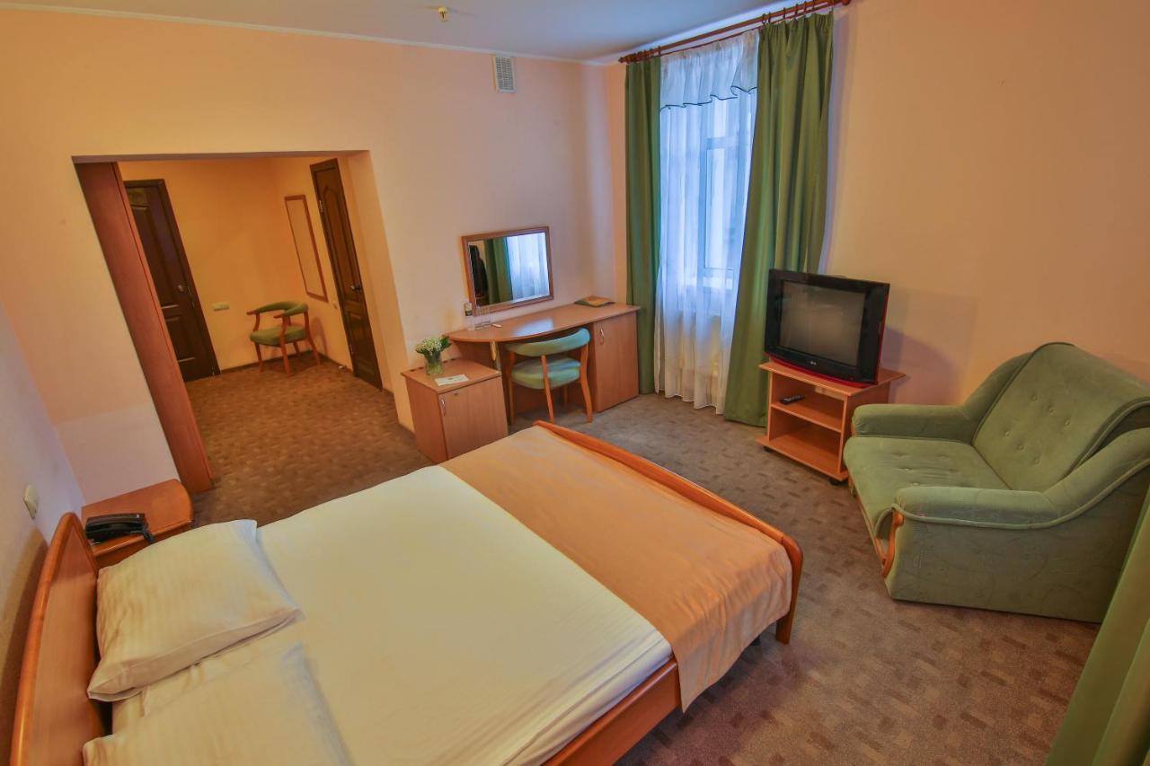 Ukraina Hotel Tjerkasy Eksteriør billede